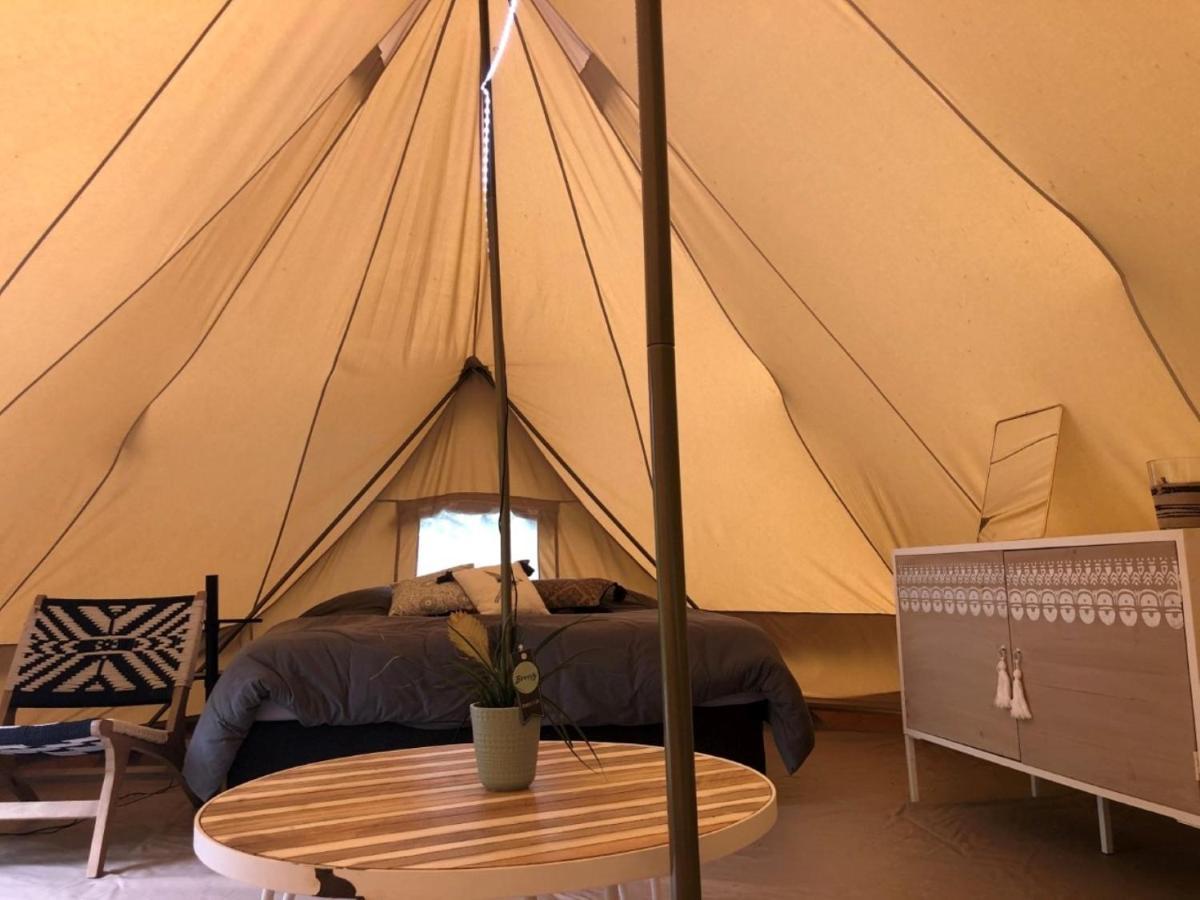 Camping Moulin De Chaules Saint-Constant Bagian luar foto
